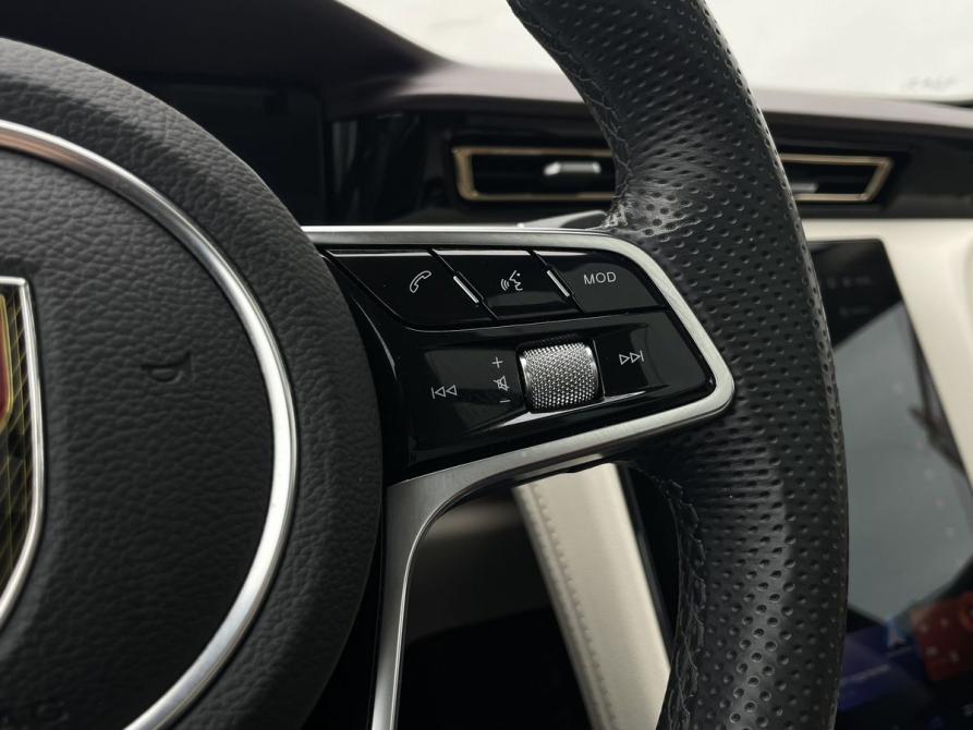 Hongqi H5 II Москва  - изображение 18