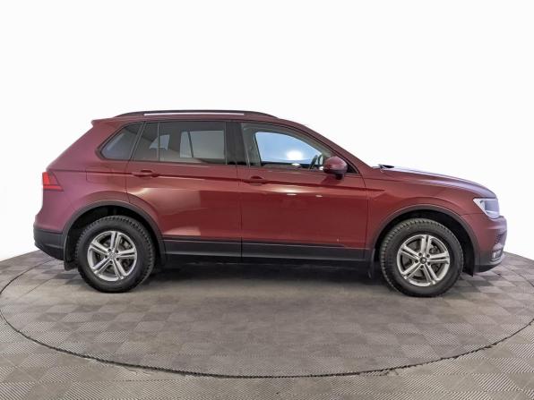 Volkswagen Tiguan II с пробегом 2018 года, цена 2 650 000 рублей, 40235 км, внедорожник, Автокод Объявления