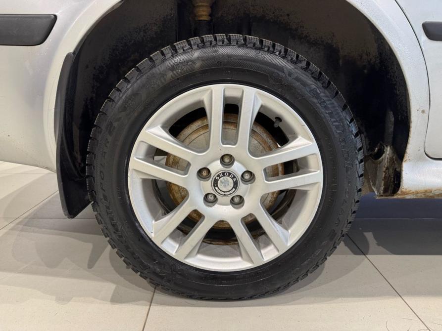 Skoda Octavia I (A4) Рестайлинг Москва  - изображение 17
