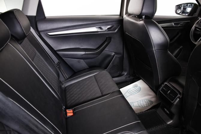 Skoda Karoq I с пробегом 2020 года, цена 2 549 000 рублей, 66500 км, внедорожник, Автокод Объявления