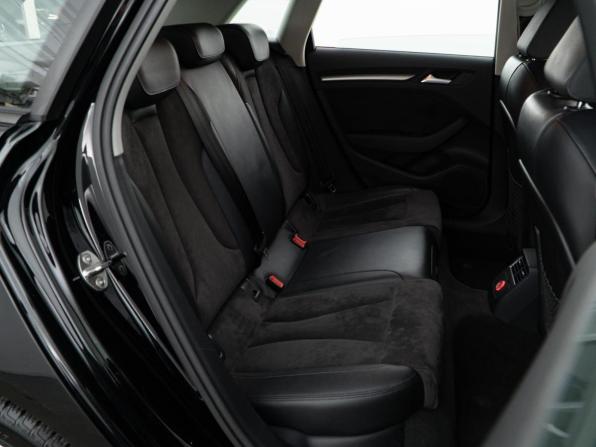 Audi A3 III (8V) с пробегом 2015 года, цена 1 680 111 рублей, 76672 км, хэтчбек, Автокод Объявления