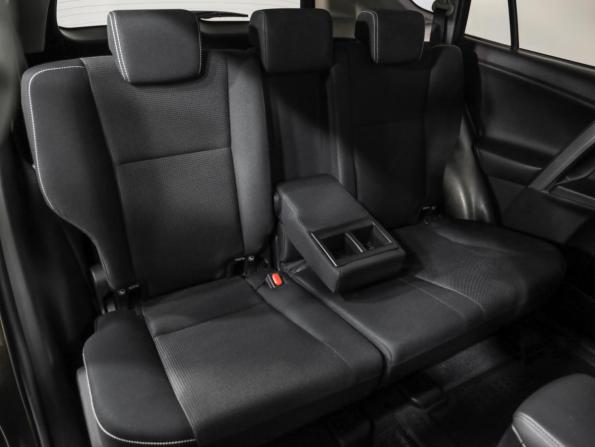 Toyota RAV4 IV (XA40) Рестайлинг с пробегом 2015 года, цена 1 989 000 рублей, 185400 км, внедорожник, Автокод Объявления