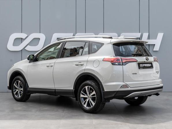 Toyota RAV4 IV (XA40) Рестайлинг с пробегом 2015 года, цена 2 380 000 рублей, 91788 км, внедорожник, Автокод Объявления
