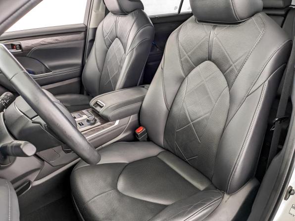 Toyota Highlander IV (XU70) с пробегом 2021 года, цена 4 900 000 рублей, 90600 км, внедорожник, Автокод Объявления