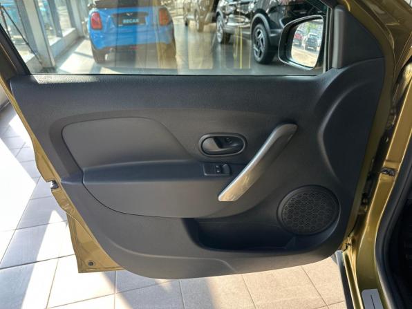Renault Sandero II с пробегом 2018 года, цена 1 060 000 рублей, 78043 км, хэтчбек, Автокод Объявления