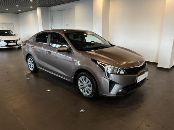 Kia Rio IV Рестайлинг с пробегом 2021 года, цена 1 450 000 рублей, 146514 км, седан, Автокод Объявления