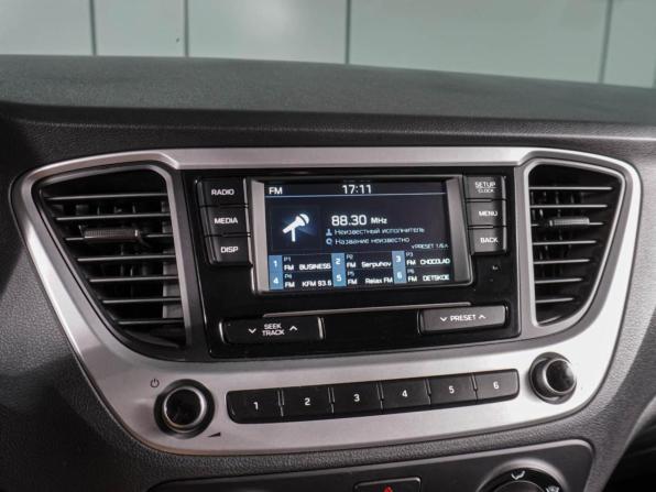 Hyundai Solaris II с пробегом 2017 года, цена 1 339 000 рублей, 135976 км, седан, Автокод Объявления