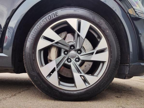 Audi e-tron I с пробегом 2020 года, цена 3 940 000 рублей, 87208 км, внедорожник, Автокод Объявления