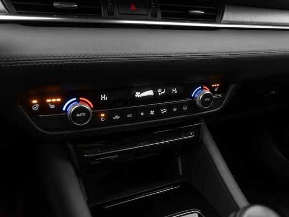 Mazda 6 III (GJ) Рестайлинг 2 с пробегом 2021 года, цена 2 810 000 рублей, 94389 км, седан, Автокод Объявления