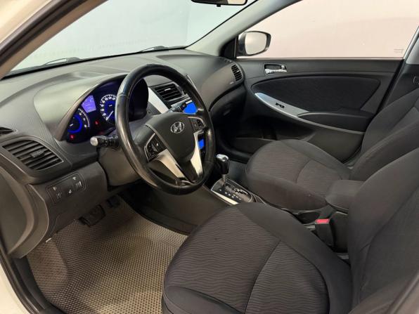 Hyundai Solaris I с пробегом 2013 года, цена 540 000 рублей, 345114 км, седан, Автокод Объявления