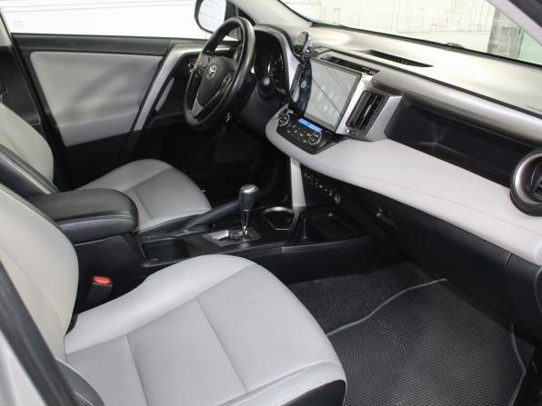 Toyota RAV4 IV (XA40) Рестайлинг с пробегом 2018 года, цена 3 180 000 рублей, 134000 км, внедорожник, Автокод Объявления