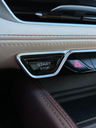 Geely Monjaro I с пробегом 2023 года, цена 3 100 000 рублей, 92771 км, внедорожник, Автокод Объявления