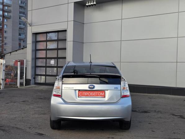 Toyota Prius III (XW30) с пробегом 2010 года, цена 969 000 рублей, 300000 км, лифтбек, Автокод Объявления