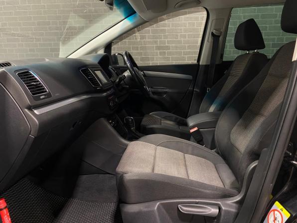 Volkswagen Sharan II с пробегом 2011 года, цена 1 365 000 рублей, 144073 км, минивэн, Автокод Объявления