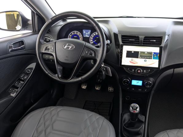 Hyundai Solaris I с пробегом 2013 года, цена 900 000 рублей, 71397 км, седан, Автокод Объявления