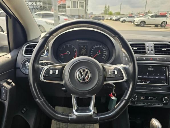 Volkswagen Polo V Рестайлинг с пробегом 2019 года, цена 1 249 995 рублей, 80179 км, седан, Автокод Объявления