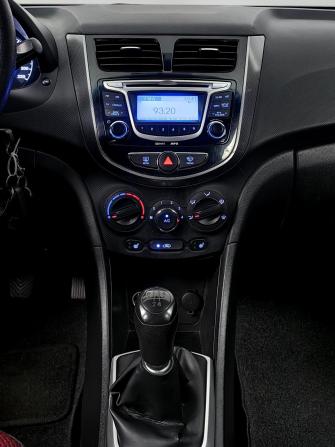 Hyundai Solaris I с пробегом 2011 года, цена 555 000 рублей, 142075 км, хэтчбек, Автокод Объявления