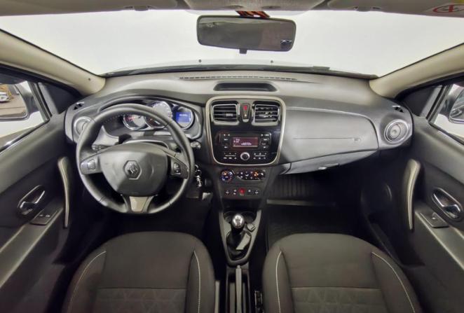 Renault Sandero II с пробегом 2016 года, цена 950 000 рублей, 105045 км, хэтчбек, Автокод Объявления