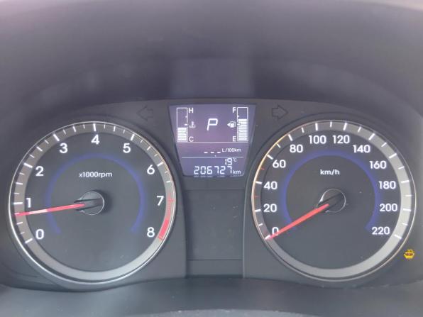 Hyundai Solaris I Рестайлинг с пробегом 2015 года, цена 720 000 рублей, 206727 км, седан, Автокод Объявления