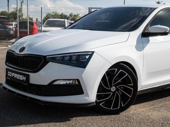 Skoda Rapid II с пробегом 2022 года, цена 1 840 000 рублей, 115918 км, лифтбек, Автокод Объявления