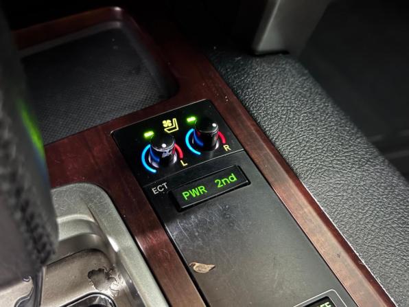 Toyota Land Cruiser 200 Series Рестайлинг 1 с пробегом 2014 года, цена 3 565 000 рублей, 358420 км, внедорожник, Автокод Объявления