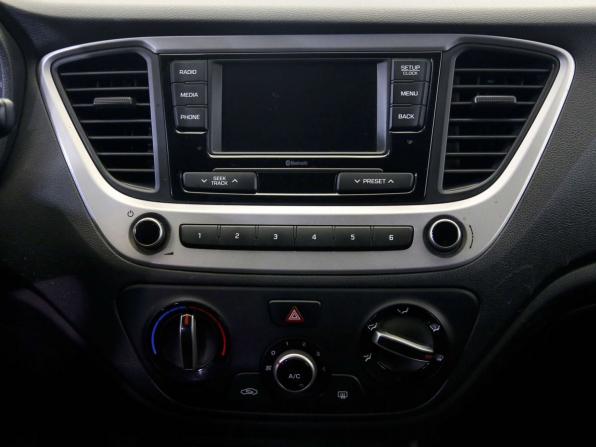 Hyundai Solaris II с пробегом 2017 года, цена 699 000 рублей, 247039 км, седан, Автокод Объявления
