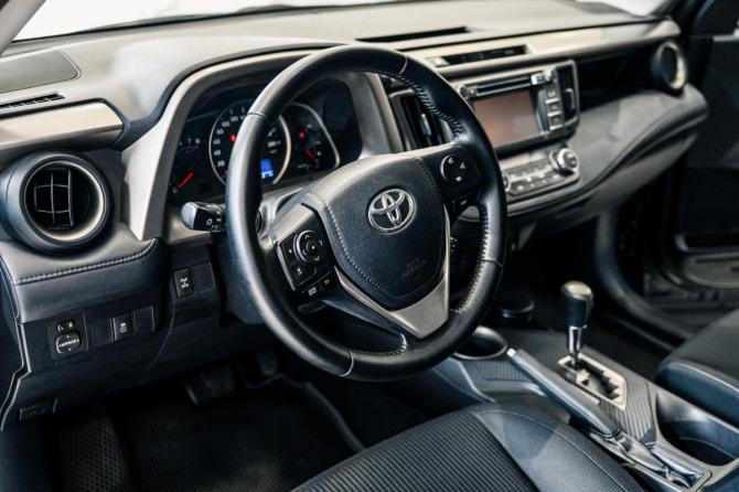 Toyota RAV4 IV (XA40) с пробегом 2013 года, цена 1 670 000 рублей, 201699 км, внедорожник, Автокод Объявления