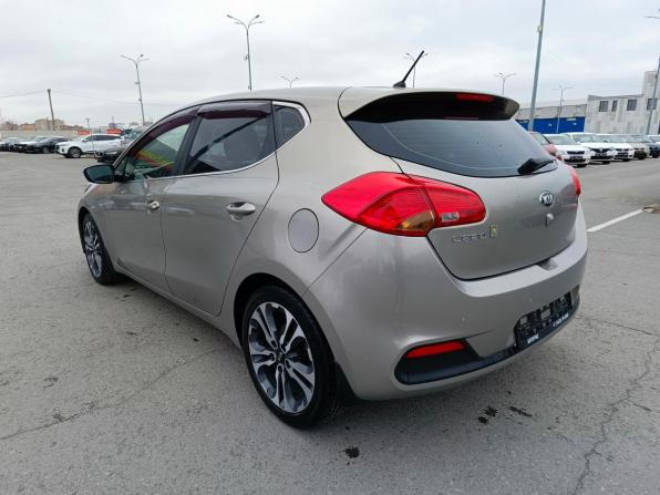 Kia Ceed II с пробегом 2014 года, цена 949 995 рублей, 241362 км, хэтчбек, Автокод Объявления
