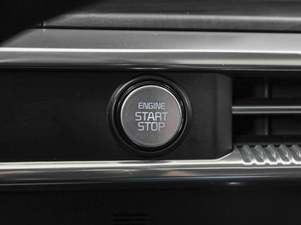 Kia K5 III с пробегом 2024 года, цена 3 524 000 рублей, 54198 км, седан, Автокод Объявления
