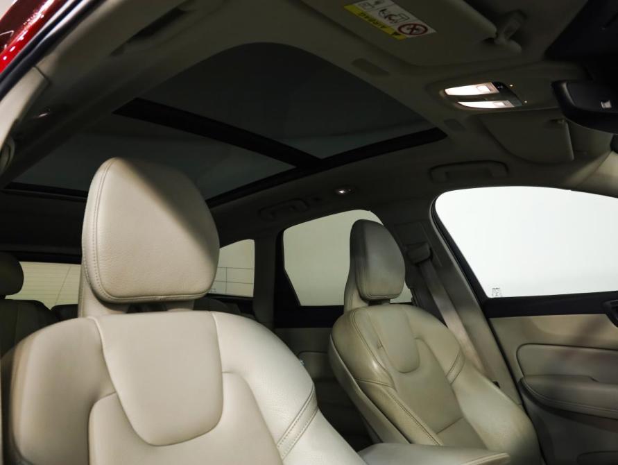 Volvo XC60 II Рестайлинг Санкт-Петербург  - изображение 28