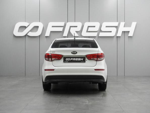 Kia Rio III Рестайлинг с пробегом 2015 года, цена 989 000 рублей, 97188 км, седан, Автокод Объявления