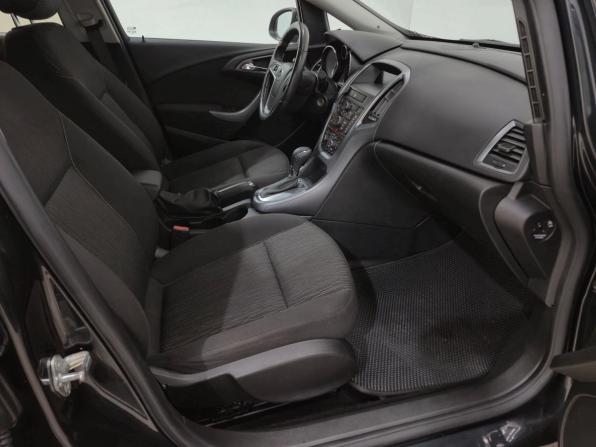 Opel Astra J Рестайлинг с пробегом 2014 года, цена 800 000 рублей, 143552 км, хэтчбек, Автокод Объявления