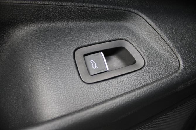 Volkswagen Tavendor I с пробегом 2023 года, цена 4 499 000 рублей, 27000 км, внедорожник, Автокод Объявления