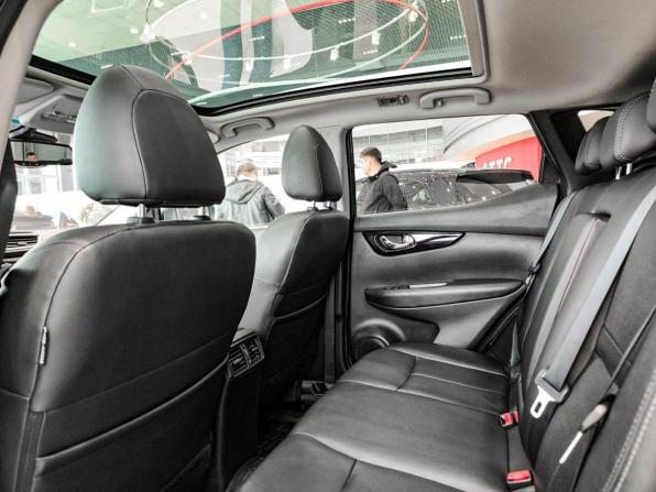 Nissan Qashqai II с пробегом 2017 года, цена 2 099 000 рублей, 95280 км, внедорожник, Автокод Объявления