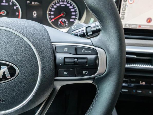 Kia K5 III с пробегом 2020 года, цена 2 529 000 рублей, 91993 км, седан, Автокод Объявления