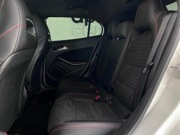 Mercedes-Benz GLA I (X156) Рестайлинг с пробегом 2019 года, цена 2 850 000 рублей, 64977 км, внедорожник, Автокод Объявления