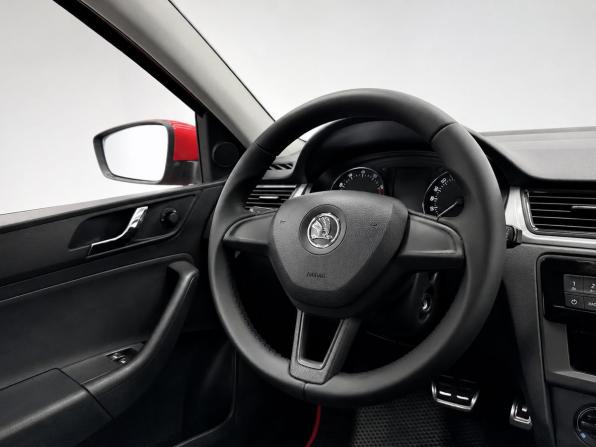Skoda Rapid I с пробегом 2017 года, цена 1 249 000 рублей, 113500 км, лифтбек, Автокод Объявления