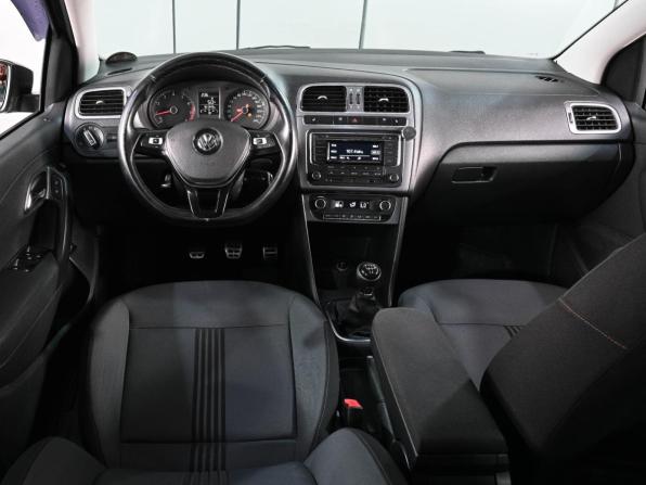 Volkswagen Polo V Рестайлинг с пробегом 2016 года, цена 1 030 000 рублей, 181349 км, седан, Автокод Объявления