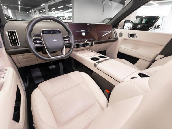 Li Auto (Lixiang) L9 I с пробегом 2023 года, цена 6 490 000 рублей, 38020 км, внедорожник, Автокод Объявления