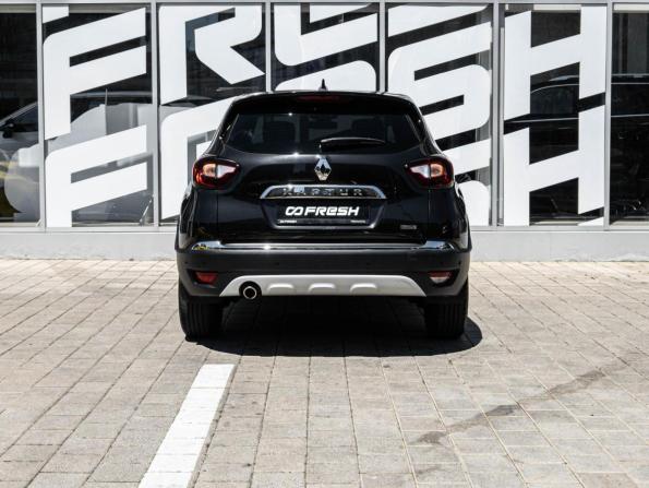 Renault Kaptur I Рестайлинг с пробегом 2021 года, цена 1 732 500 рублей, 53589 км, внедорожник, Автокод Объявления