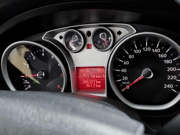 Ford Focus II Рестайлинг с пробегом 2009 года, цена 458 000 рублей, 306157 км, седан, Автокод Объявления