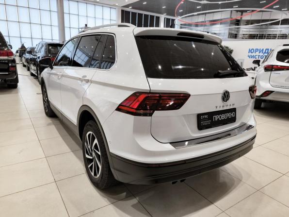Volkswagen Tiguan II с пробегом 2018 года, цена 2 200 000 рублей, 237125 км, внедорожник, Автокод Объявления