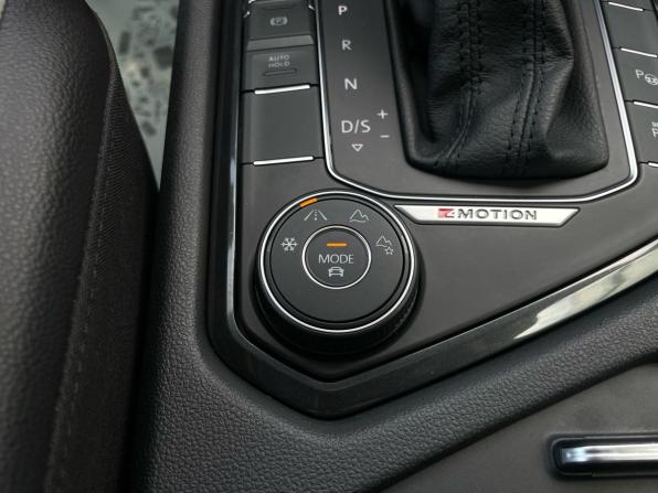 Volkswagen Tiguan II с пробегом 2019 года, цена 2 980 000 рублей, 92385 км, внедорожник, Автокод Объявления