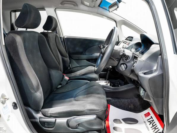 Honda Fit II с пробегом 2012 года, цена 980 000 рублей, 101285 км, хэтчбек, Автокод Объявления