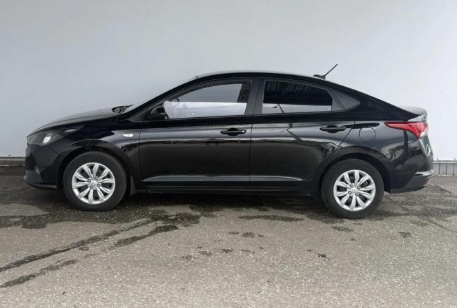 Hyundai Solaris II Рестайлинг с пробегом 2021 года, цена 1 395 000 рублей, 149951 км, седан, Автокод Объявления