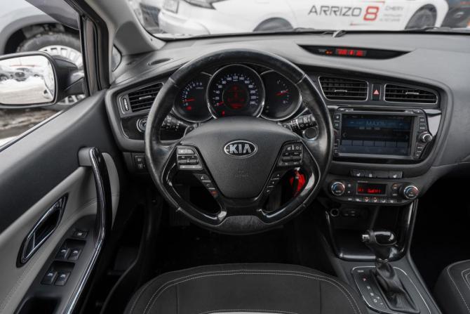Kia Ceed II с пробегом 2015 года, цена 1 045 000 рублей, 193703 км, хэтчбек, Автокод Объявления