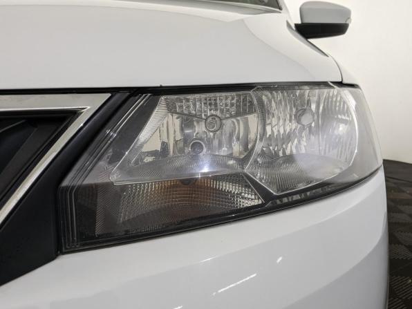Skoda Rapid I Рестайлинг с пробегом 2019 года, цена 900 000 рублей, 151028 км, лифтбек, Автокод Объявления
