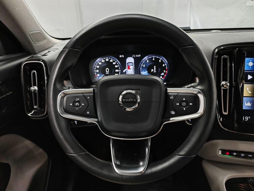 Volvo XC40 I Москва  - изображение 12