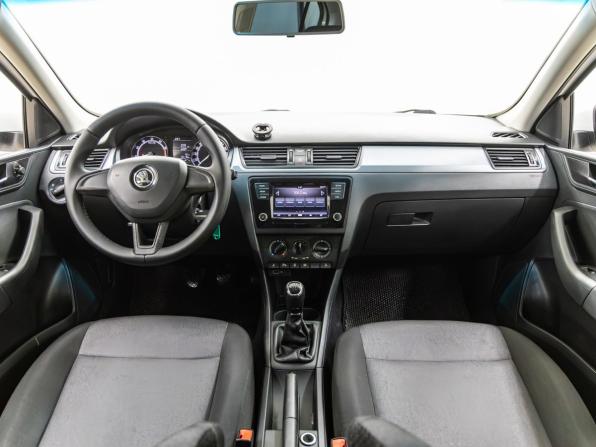 Skoda Rapid I Рестайлинг с пробегом 2018 года, цена 1 088 000 рублей, 172110 км, лифтбек, Автокод Объявления