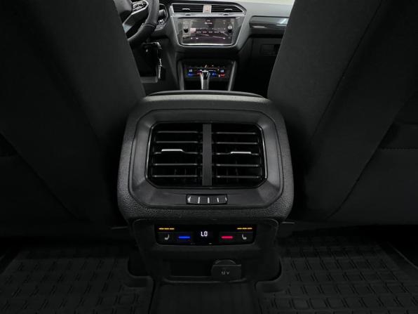 Volkswagen Tiguan II с пробегом 2017 года, цена 2 450 000 рублей, 165460 км, внедорожник, Автокод Объявления